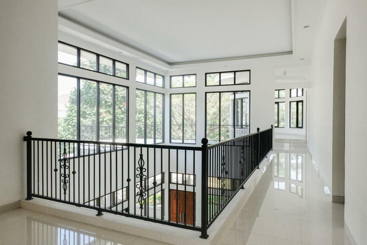 Hotel Oyo 1110 Ijen Butik House Malang Esterno foto